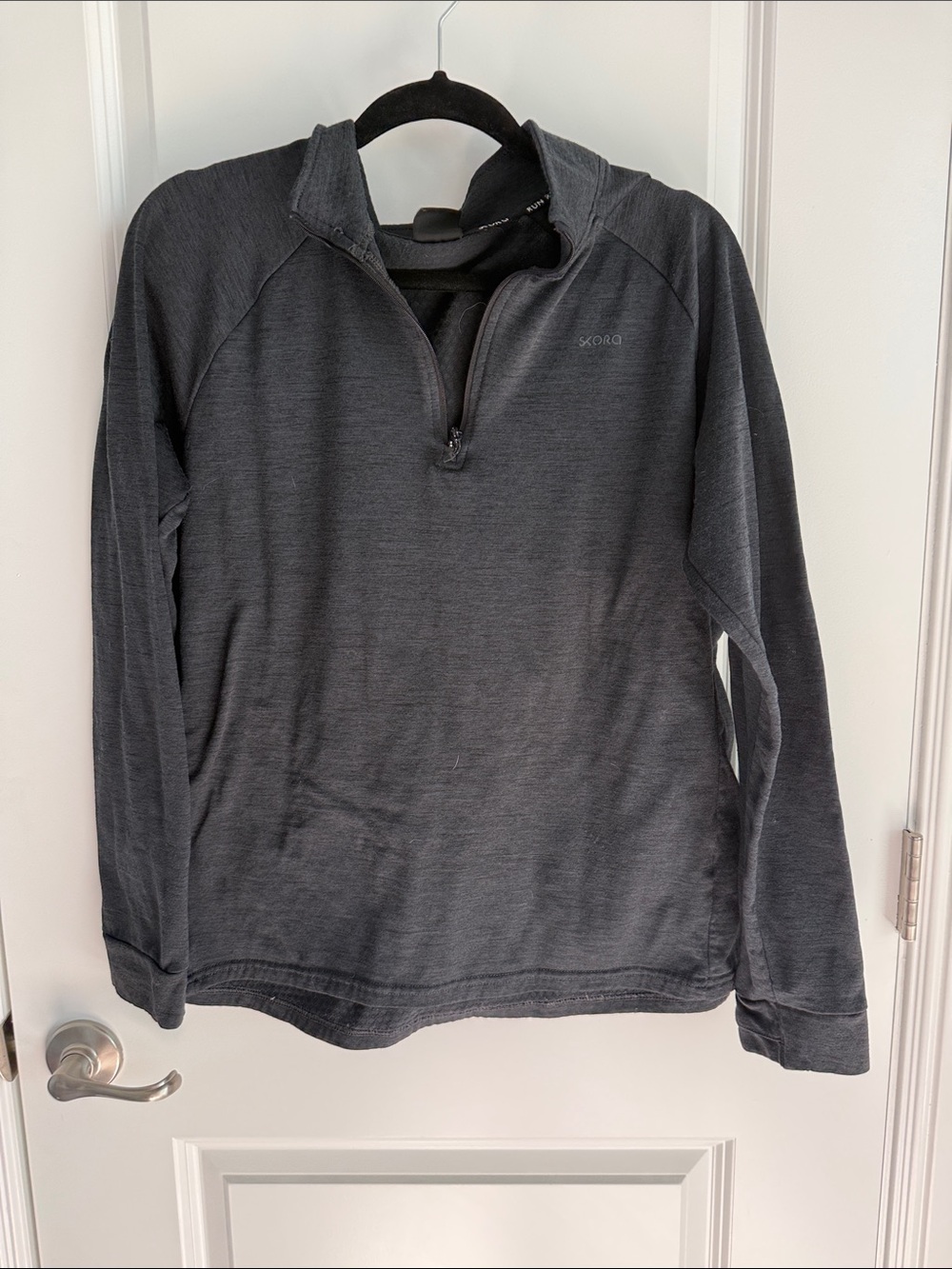 Skora Men's Dark Gray Quarter-Zip Pullover Sweater